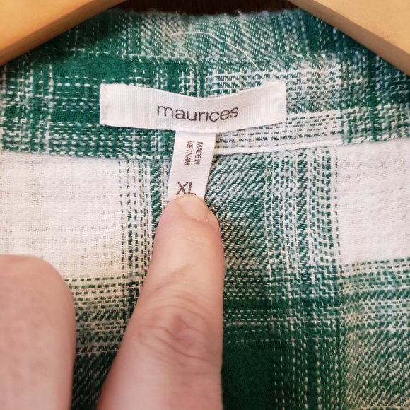 Maurices Green & White Flannel - Picture 2 of 5